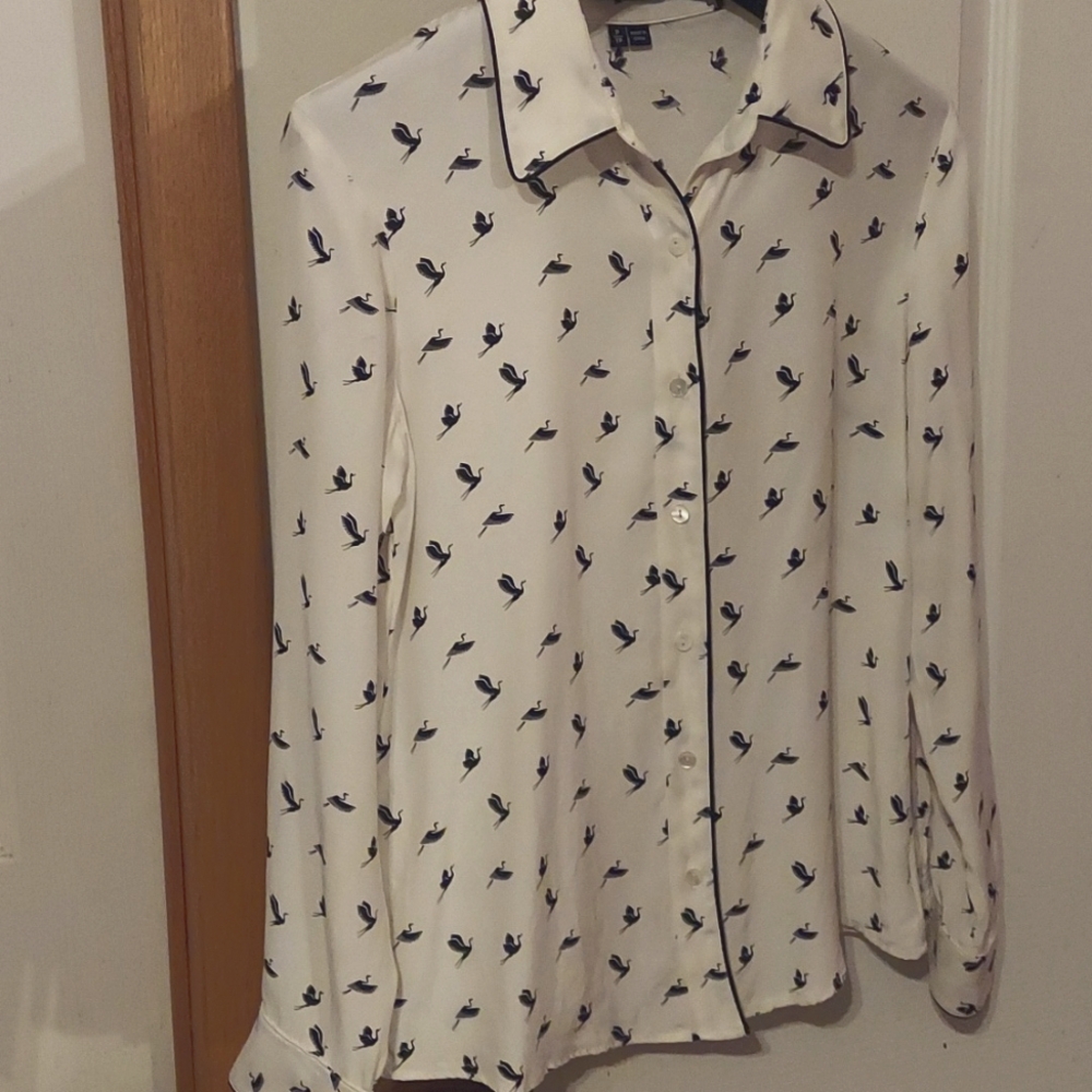 Awesome THEORY cully bird silk print, button down, P, GPC!